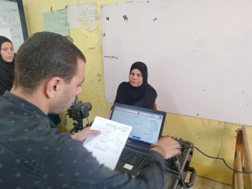 المجلس القومى للمرأة بأسيوط يستخرج عدد 172 بطاقة رقم قومى للسيدات بمركز ابنوب