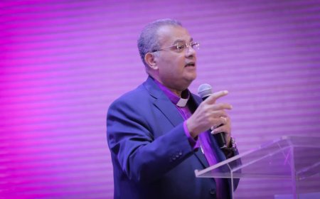 رئيس الطائفة الإنجيلية يشهد تنصيب القس بيتر وديع