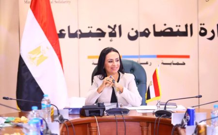 “مايا مرسى” تناقش إعادة استصلاح الأراضي الزراعية المملوكة للتضامن بالمرج