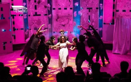 “وشي في وشك” ..  تكسر القوالب المعتادة للعمل المسرحي