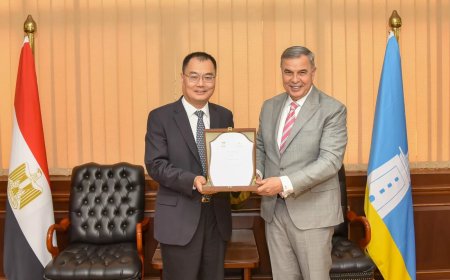 محافظ الإسكندرية يستقبل وفد مقاطعه قواندونح الصينيه لبحث سبل التعاون بين الطرفين