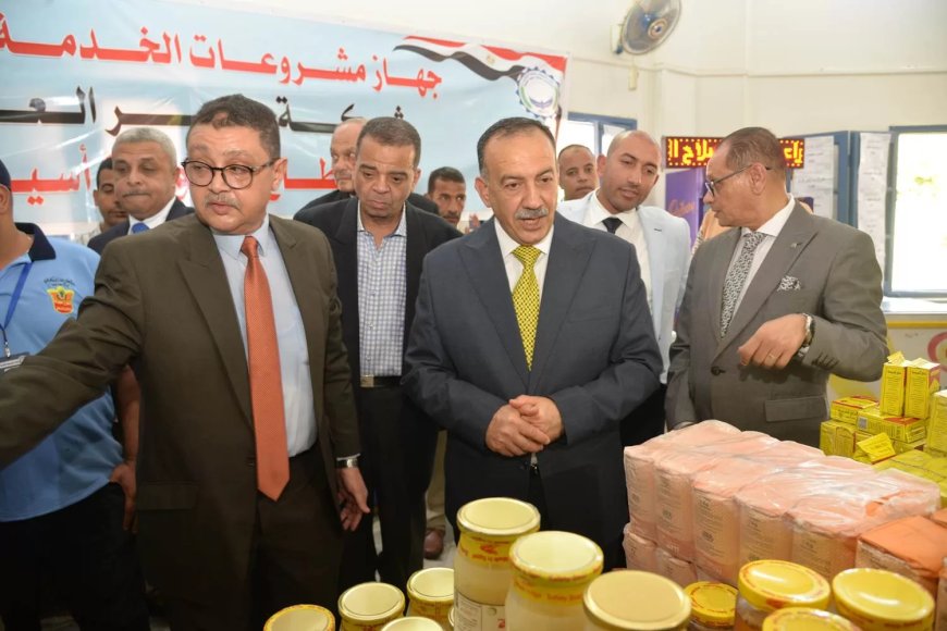 افتتاح معرض مستلزمات المدارس بتخفيضات تصل لـ 30% بأسيوط