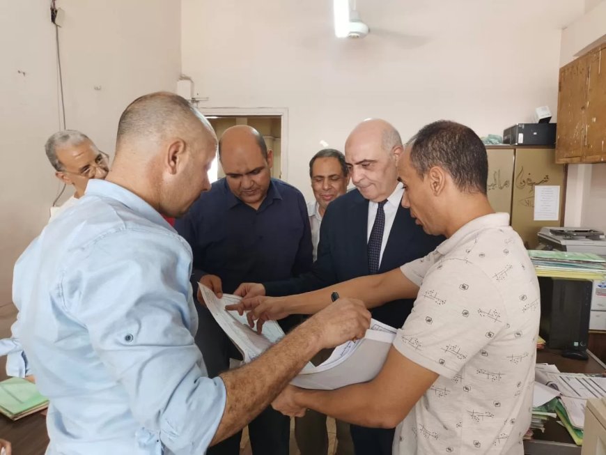 سكرتير عام كفر الشيخ يتابع تقديم طلبات التصالح على مخالفات البناء بالمركز التكنولوجي