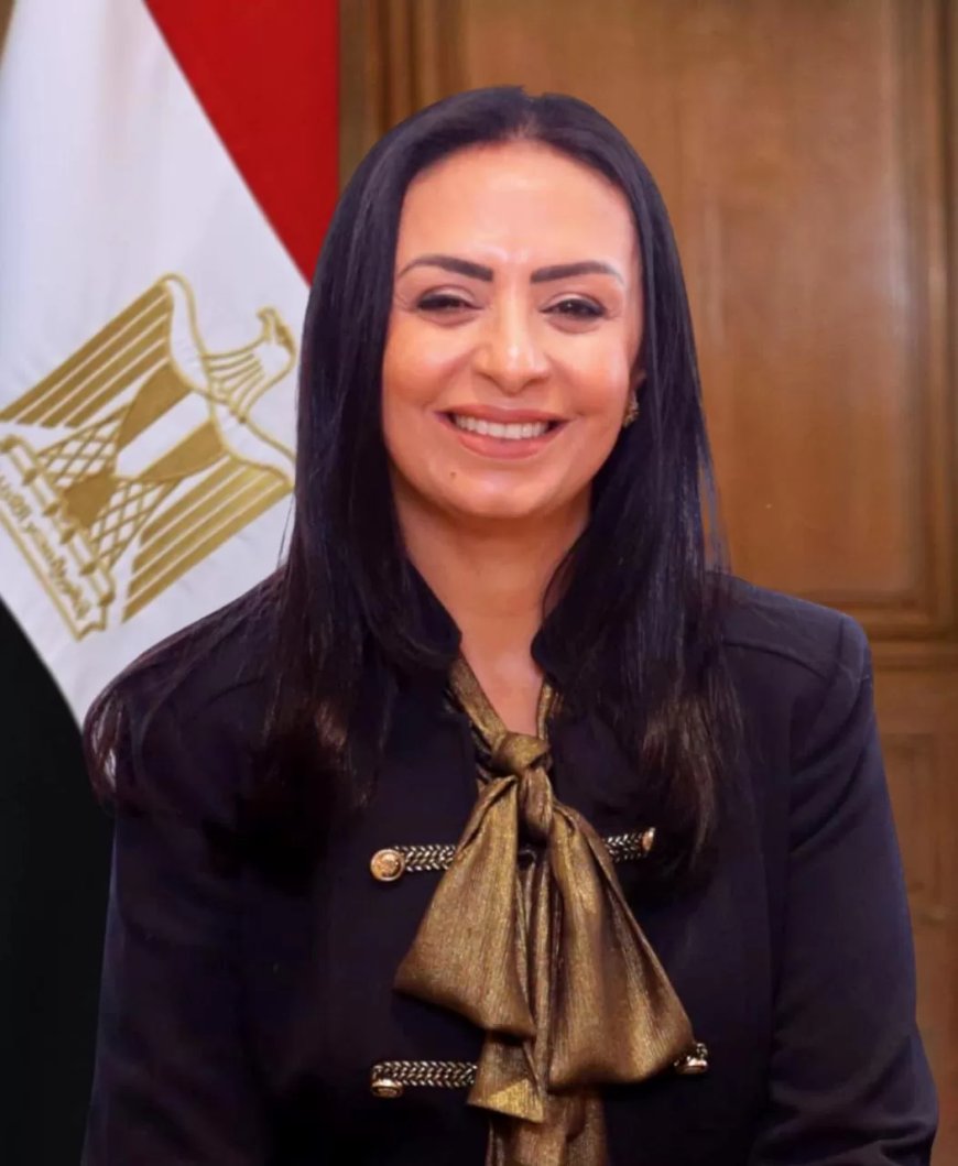 وزيرة التضامن: دعم مالى وعينى لأكثر من 15 ألف أسرة أولى بالرعاية استعدادًا للعام الدراسى الجديد