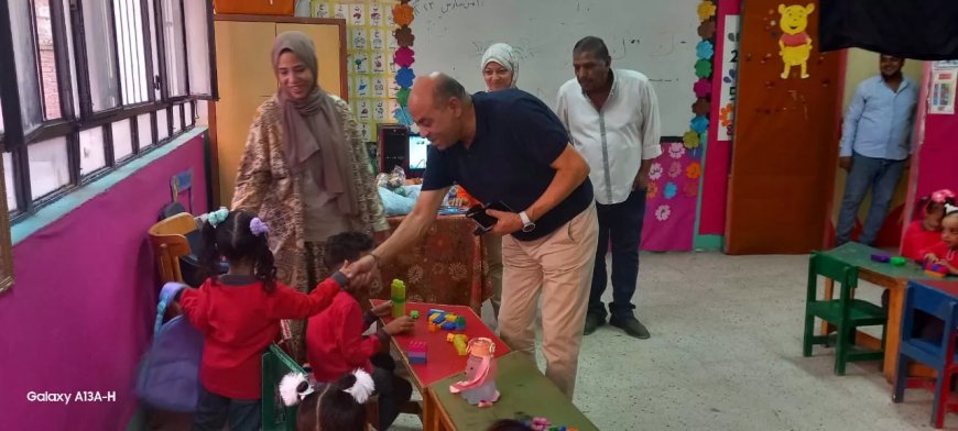 تعليق على استقبال التلاميذ بالبالونات والأعلام  في أسوان بواسطة استقبال التلاميذ بالبالونات والأعلام في أسوان – بوابة الشرقية 24