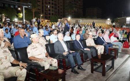ضمن فعاليات مبادرة “بداية”..نائب محافظ أسوان يشهد إفتتاح عروض مسرح “فوزى فوزى” الصيفى