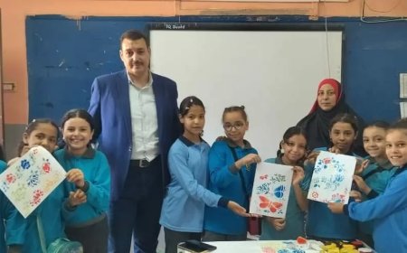 في إطار البروتوكول بين “تعليم وثقافة الجيزة”.. ورش فنية لتعليم طلبة المدارس فنون الطباعة والكروشيه (صور)