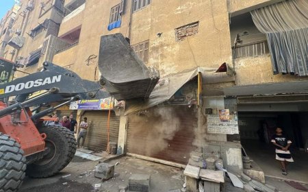 استجابة لشكاوي المواطنين.. محافظة الجيزة تزيل 700 حالة تعد وإشغالات للمحال التجارية والباعة الجائلين بمناطق الهرم (صور)