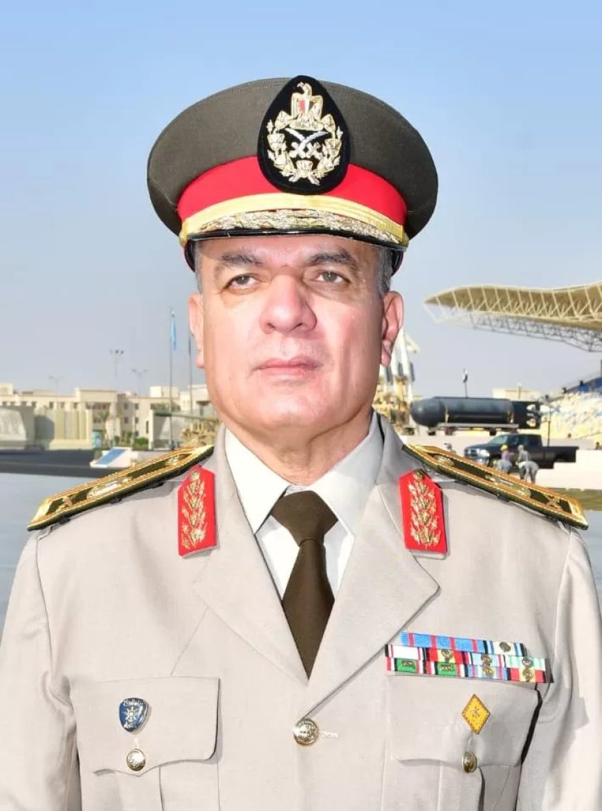 اللواء دكتور أكرم صلاح الدين: أوصي الخريجين الجدد أن يكونوا دوماً علي أعلي معدلات الاستعداد والجاهزية لحماية الوطن وصون مقدساته
