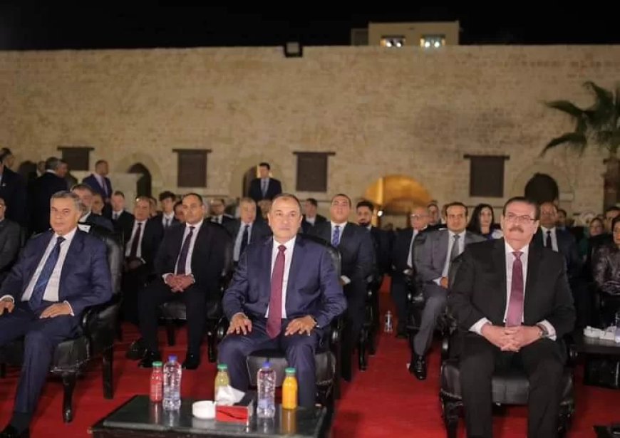وزير قطاع الأعمال العام ومحافظ الإسكندرية يشهدان افتتاح عروض “الصوت والضوء” بقلعة قايتباي