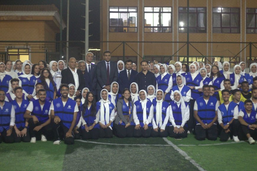 "وزير الشباب و الرياضة في جولة تفقدية لمعسكر (شباب يدير شباب) ببورسعيد"