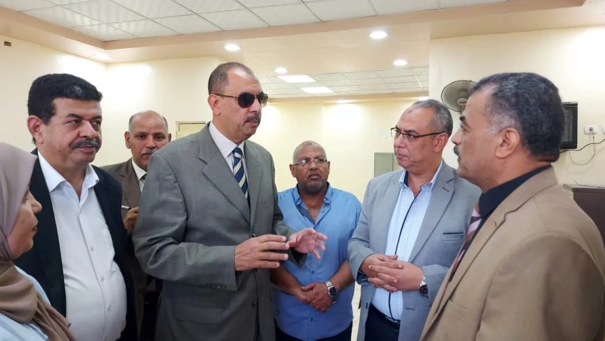 محافظ سوهاج يفاجئ مديرية التربية والتعليم ويتابع سير العمل بالإدارات المختلفة
