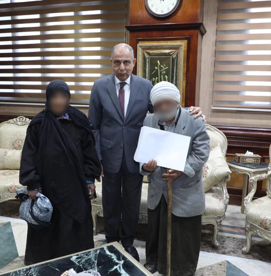 محافظ المنيا يسلم 4 عقود وحدات سكنية لأسر أولى بالرعاية في  قرية صفط الشرقية ضمن مبادرة “بداية جديدة لبناء الإنسان”