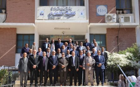 رئيس جامعة جنوب الوادي يفتتح مشروعات تطويرية جديدة بكلية العلوم