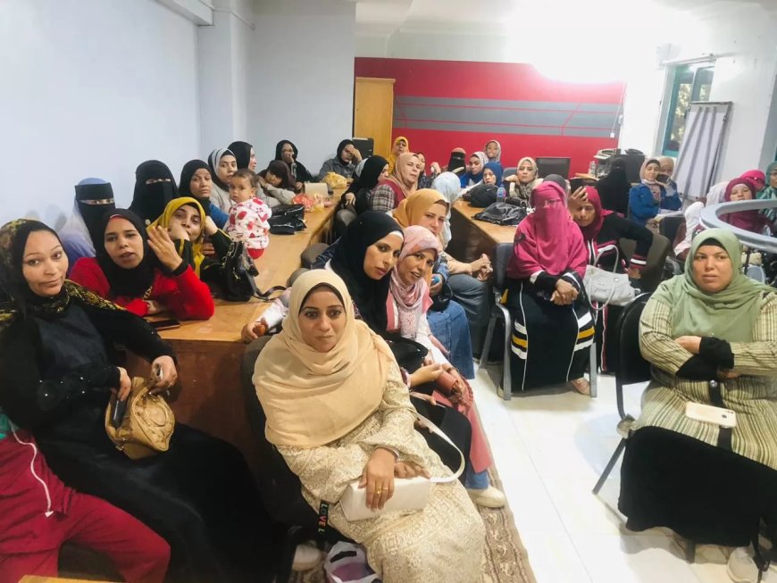 دورة تدريبية ل ٥٠ رائدة.. استعدادا لإنطلاق حملة طرق الأبواب بسوهاج