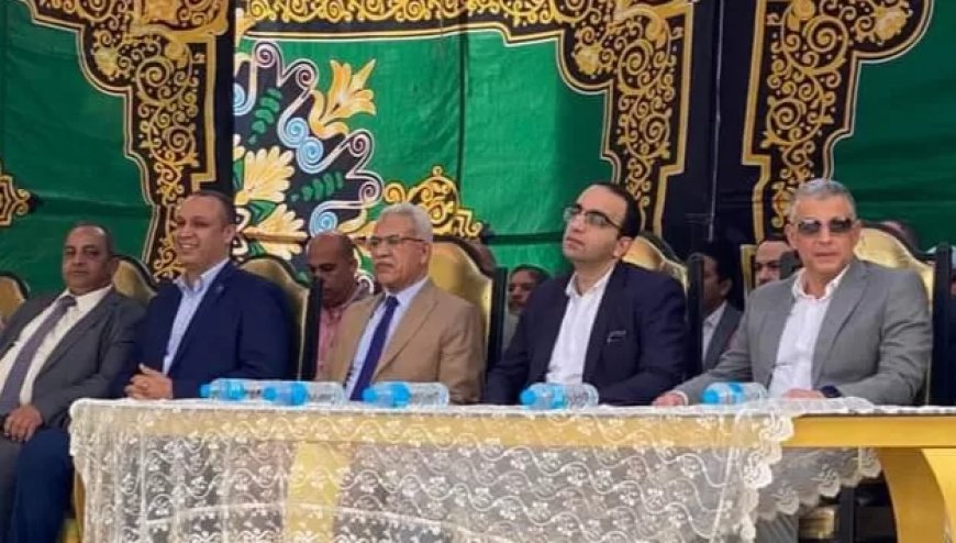 النائب محمد طلبة يعرض مشكلات القنطرة شرق أثناء زيارة المحافظ للقطاعات الخدمية