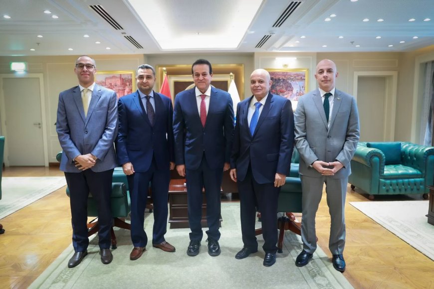 نائب رئيس الوزراء وزير الصحة خلال لقائه برئيس مجموعة أندلسية: دعم الدولة للاستثمار الصحي