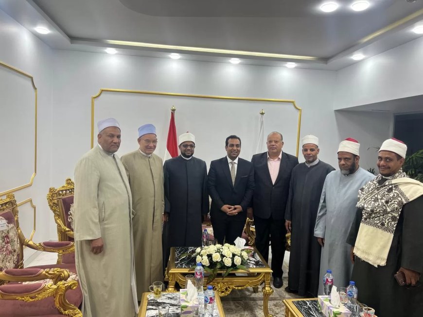 خلال استقباله الأمين العام لمجمع البحوث الإسلامية.. نائب محافظ قنا يبحث أوجه التعاون لتنفيذ فاعليات مبادرة بداية جديدة 