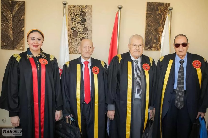 “موقف وسائل الإعلام من قضايا كازاخستان” في  رسالة دكتوراة  بجامعة الزقازيق