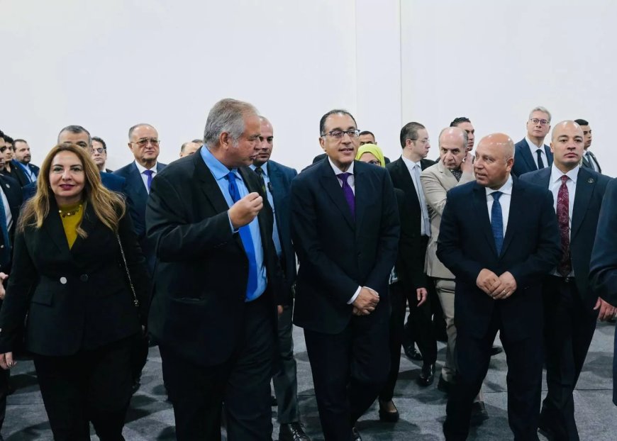 رئيس الوزراء يفتتح مؤتمر ومعرض ” وطن رقمي ” بمشاركة 40 شركة للتكنولوجيا  تستعرض حلول التصنيع الذكي