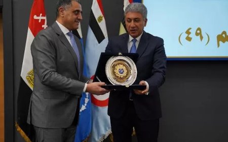 فى لقائه بالمرشحين للعمل بالخارج ..            وزير السياحة يطلب من المُلحقين العسكريين.. المشاركة فى الترويج السياحى لمصر..              إبراز المستجدات والتطورات والمشروعات التنموية في مختلف القطاعات