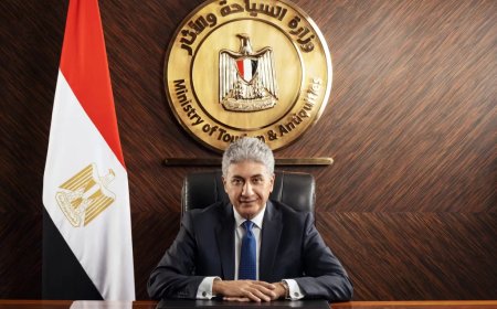 غرفة السياحة تشيد بتصريحات مدبولى.. بشأن تحذير المواطنين من السفر للحج خارج المنظومة الرسمية..       الجمعة 20 ديسمبر آخر موعد.. لتلقى طلبات الراغبين فى أداء الفريضة عبر الشركات السياحية