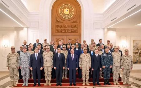 إجتماع للرئيس عبد الفتاح السيسى بقادة القوات المسلحة والشرطة المدنية والأجهزة الأمنية وبمشاركة محافظ أسوان