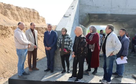 السكرتير العام المساعد لبني سويف  يتفقد سير العمل بمشروع مجمع مواقف السيارات “أسفل محور عدلي منصور” بمدينة بني سويف