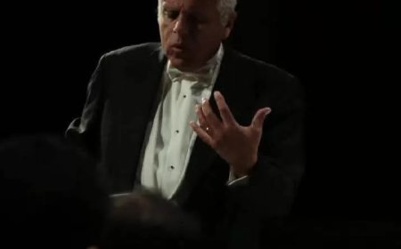 وتريات أوبرا الأسكندرية تعزف كلاسيكيات عالمية بقيادة شريف محى الدين فى سيد درويش