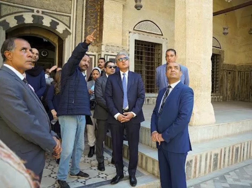 وزير السياحة يطمئن على الموقف التنفيذى لمشروع تطوير الخدمات بقلعة صلاح الدين ..  شريف فتحى يوجه بسرعة الانتهاء من أعمال ترميم وصيانة بعض المبانى الأثرية وإعدادها للزيارة..                        تشجيع الرحلات المدرسية والجامعية لتعزيز الوعى السياحى..لدى الطلاب