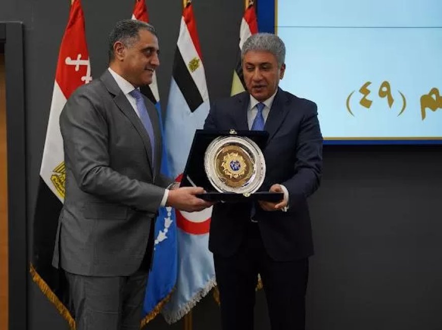 فى لقائه بالمرشحين للعمل بالخارج ..            وزير السياحة يطلب من المُلحقين العسكريين.. المشاركة فى الترويج السياحى لمصر..              إبراز المستجدات والتطورات والمشروعات التنموية في مختلف القطاعات