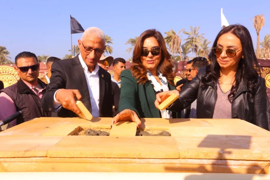 وزيرتا التضامن والتنمية المحلية تضعان حجر أساس إنشاء سوق مركزي وأرض معارض بمدينة العريش 