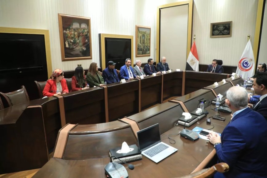 نائب رئيس الوزراء ووزير الصحة :توقيع بروتوكول تعاون لتقديم الخدمات الطبية لأعضاء 4 نقابات مهنية