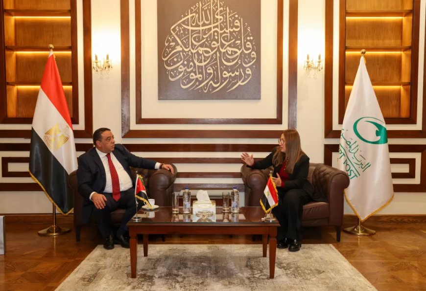 رئيس البريد المصري” تستقبل “رئيس البريد الأردني”.. بهدف تعزيز سبل التعاون المشترك