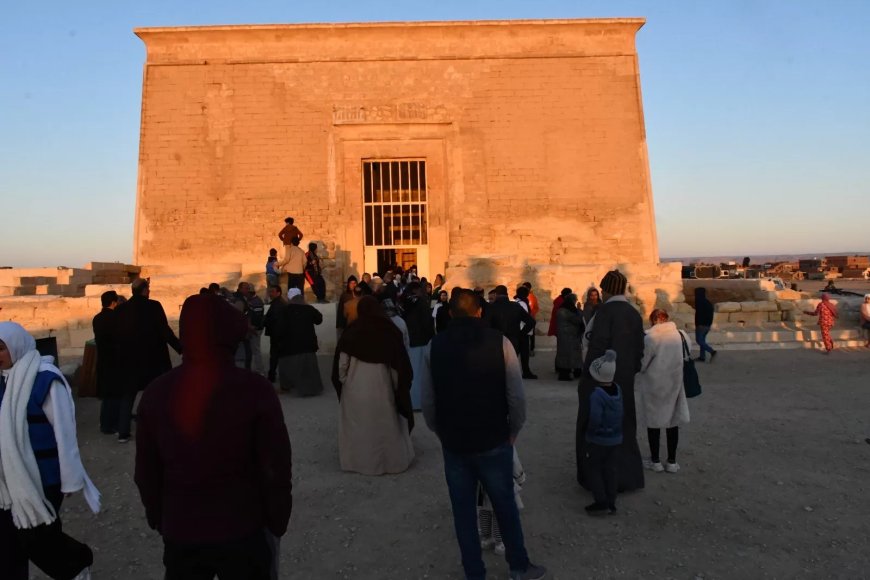 محافظة الفيوم تحتفل بظاهرة تعامد الشمس على قدس أقداس معبد قصر قارون