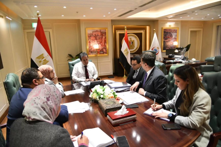 وزير الصحة ناقش تغليظ العقوبات وتشديد الرقابة على مراكز علاج الإدمان غير المرخصة