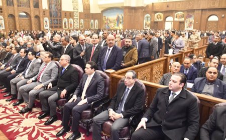 محافظ الفيوم يزور الكنائس ودير الأنبا إبرام لتقديم التهنئة للإخوة الأقباط بعيد الميلاد المجيد 