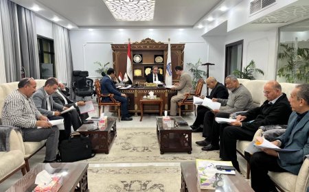 محافظ قنا يناقش خطة تسويقية للترويج للمنطقة الحرة العامة بقفط وتعزيز الاستثمار بالمحافظة