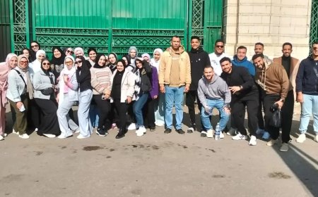 وفدٌ طلابيٌّ من جامعة الزقازيق يشارك في رحلة “قطار الشباب” إلى الأقصر وأسوان.. ضمن مبادرة “اعرف بلدك”