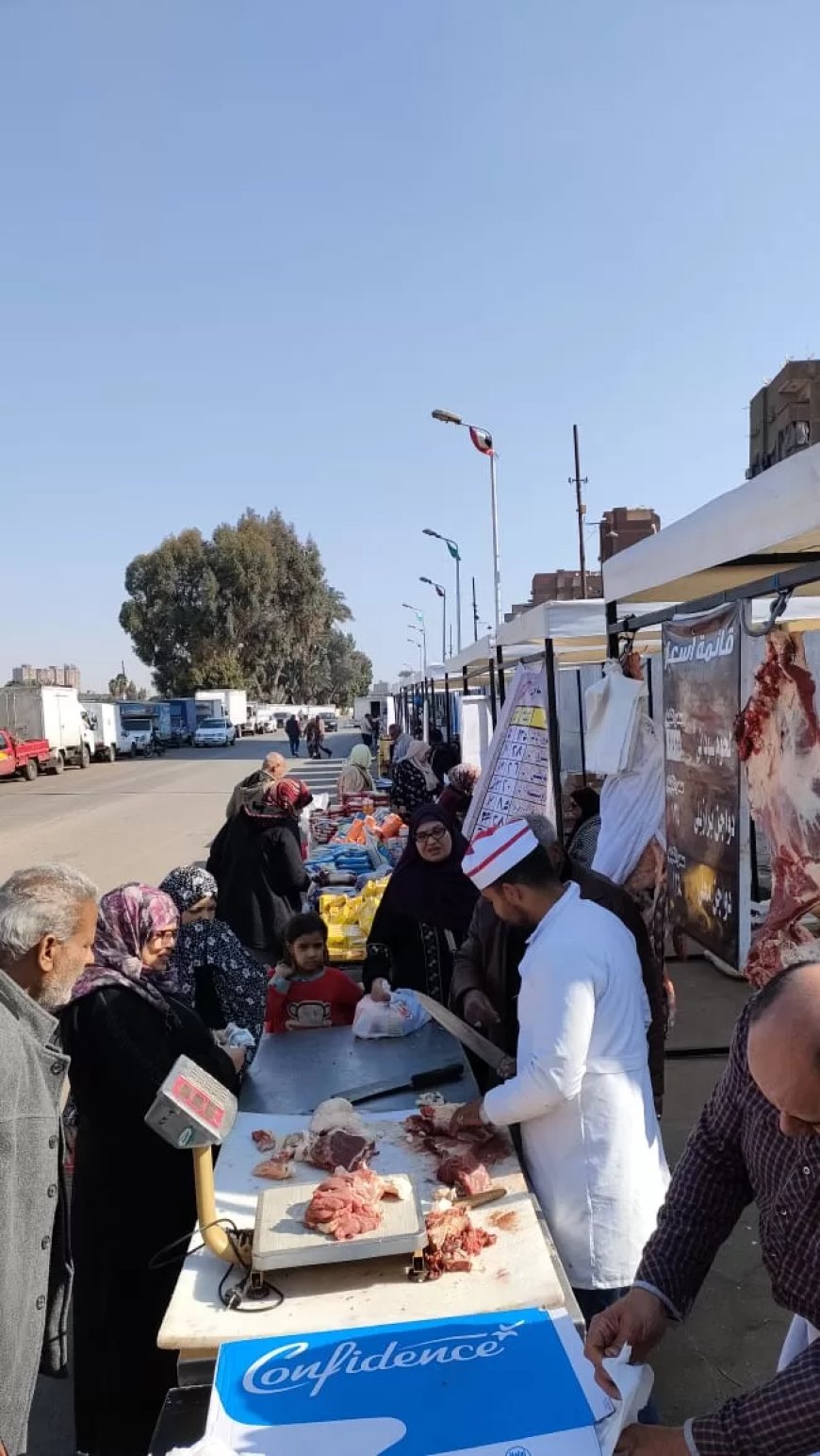 التجربة نجحت | محافظ الجيزة يتابع انتظام فتح سوق اليوم الواحد بإمبابة اليوم.. ومدي إقبال المواطنين عليه