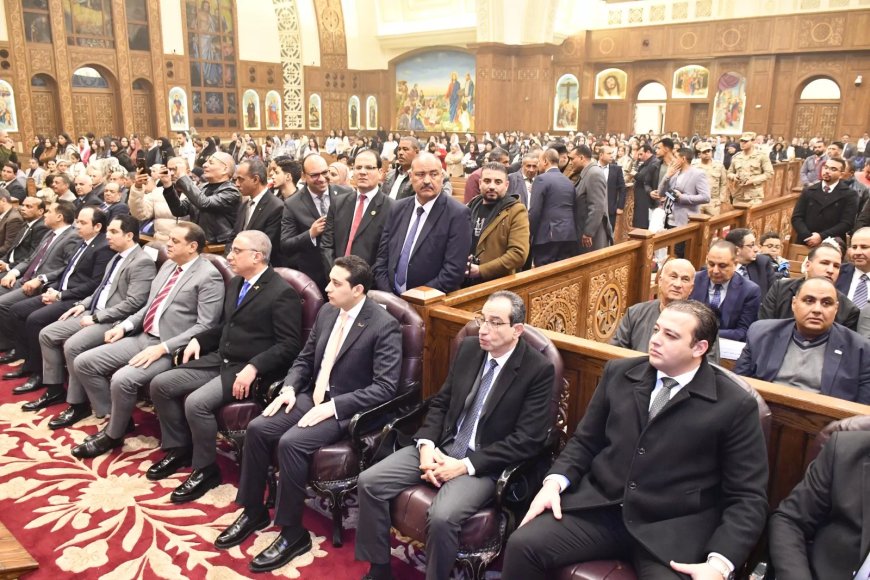 محافظ الفيوم يزور الكنائس ودير الأنبا إبرام لتقديم التهنئة للإخوة الأقباط بعيد الميلاد المجيد 