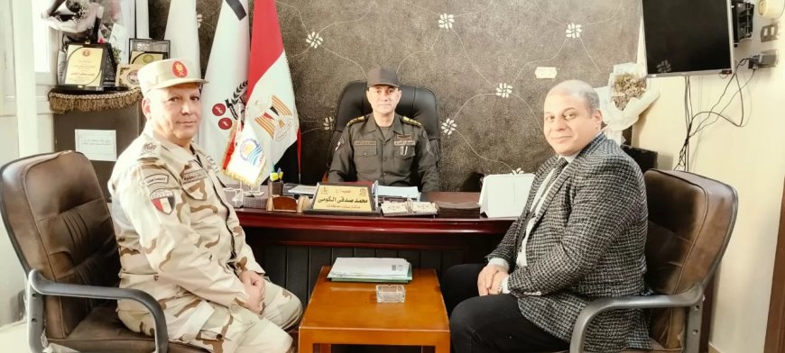 المستشار العسكري بقنا يبحث تطوير مدارس التأسيس العسكري ودورها في مواجهة الأزمات