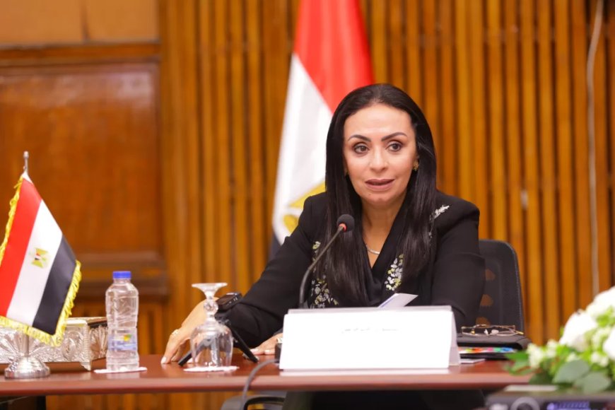 تعليق على وزيرة التضامن تصدر قراراً باستمرار إيقاف منح التراخيص لـ “دور الأيتام” لمدة عام بواسطة قوافل الحماية الاجتماعية من صندوق تحيا مصر تصل إلى 10 آلاف أسرة بحلايب وشلاتين - جريدة المساء