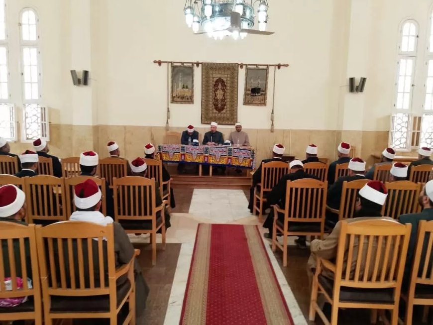 وكيل وزارة الأوقاف بالجيزة للأئمة: صفحاتكم علي السوشيال ميديا منابر آخري لكم.. انشروا الخطاب المستنير الذي لا يفرق