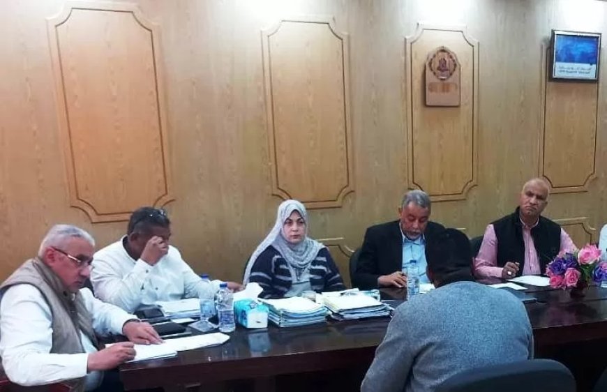 لضخ دماء جديدة داخل الوحدات المحلية القروية .. محافظ أسوان يكلف السكرتير العام لترأس لجنة إجراء المقابلات الشخصية للمتقدمين لشغل وظيفة رئيس وسكرتير قرية بإجمالى 85 متقدما