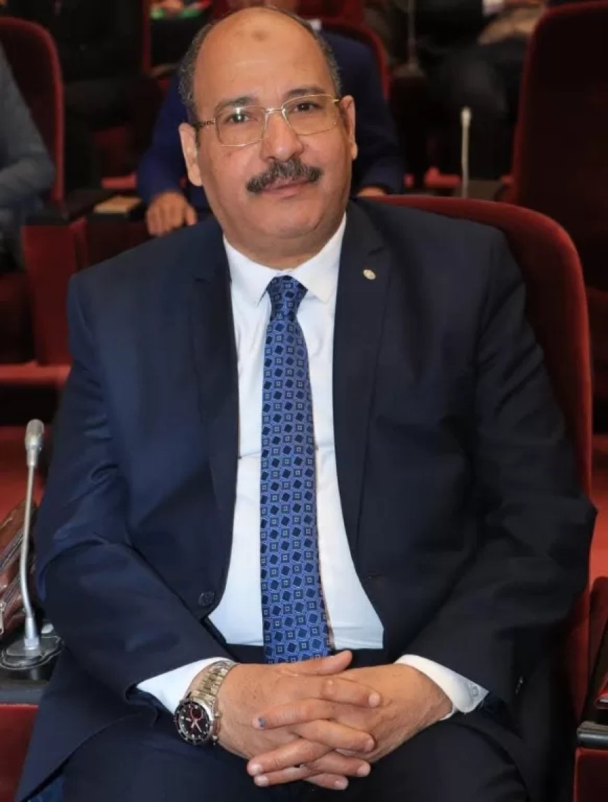 إيهاب محمد حسين.. مديرًا لإدارة مكتب رئيس جامعة سوهاج