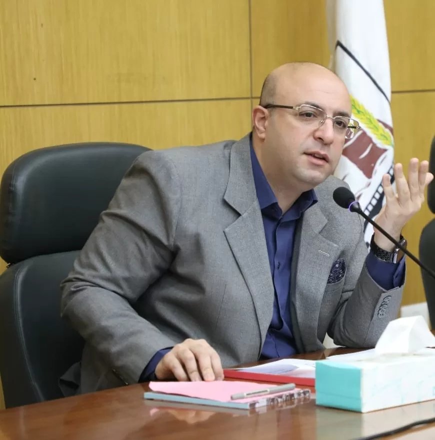 محافظ بني سويف يتابع تنفيذ التوجيهات بشأن الحلول والإجراءات لمشكلات ومطالب المواطنين خلال اللقاء المفتوح المنعقد الأسبوع الماضي