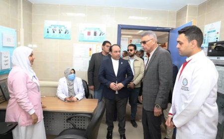 محافظ أسوان يطمئن على تقديم الخدمات الطبية والعلاجية بوحدة صحة أسرة منشية الخزان ، ويؤكد على الإهتمام بصحة المواطن وتلقيه للرعاية بالجودة العالية