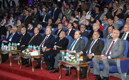 محافظ الشرقية يشهد احتفالية محافظة الدقهلية بعيدها القومي ويقدم التهنئة لقيادات وأبناء المحافظة