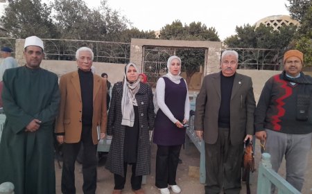 قرية الحواويش تستقبل الحلقة البحثية حول " دور المبادرات الرئاسية فى تعزيز المسؤلية المجتمعية والمشاركة السياسية للشباب" بأخيم سوهاج